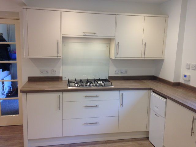 Howdens new kitchen fitter Cirencester Glos